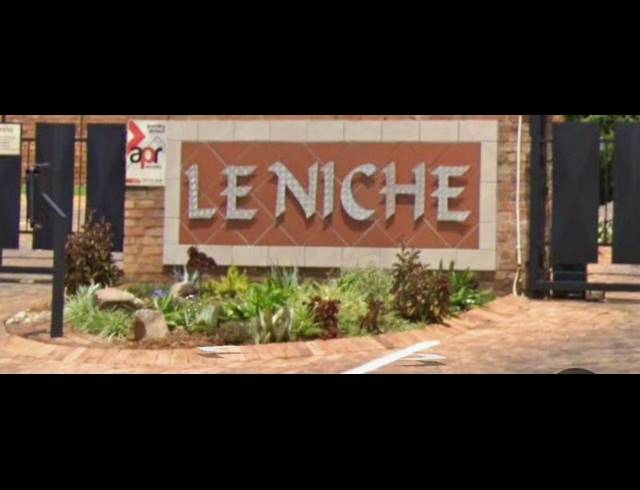 2 BEDROOM TOWNHOUSE FOR SALE IN AMBERFIELD